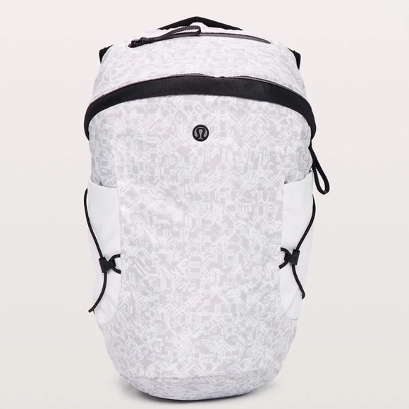 NWT Lululemon Run All Day Backpack 11